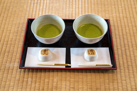 Ceremonialna vs. premium matcha